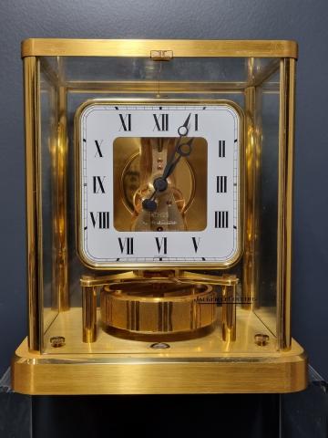 Horloge Jaeger-Lecoultre.